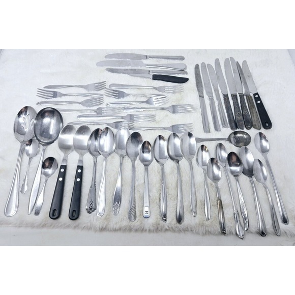 Lot of‎ 45 Assorted Vintage Silverplate Dinner/Place Forks Spoons Butter Knives - Picture 1 of 7